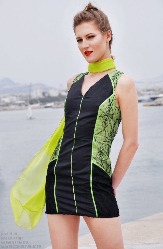 Czarno- zielona sukienka fluo