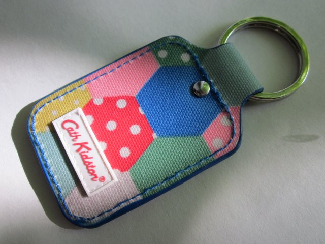 CATH KIDSTON KEY CHARM - DESIGNERSKI JAKOŚCIOWY SYGNOWANY BRELOK DO KLUCZY Nowy