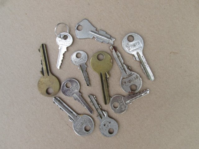 11 starych kluczyków