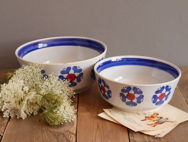 miski ceramiczne, granatowe kwiaty, komplet