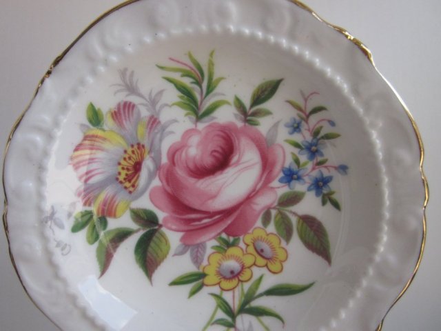 PARAGON  wykwintnie zdobiony  oryginalny talerzyk - spodeczek -szlachetna porcelana