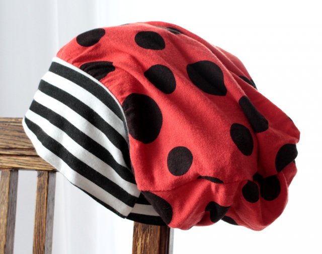 BEANIE KOLOROWA Cienka luźna czapka smerf handmade