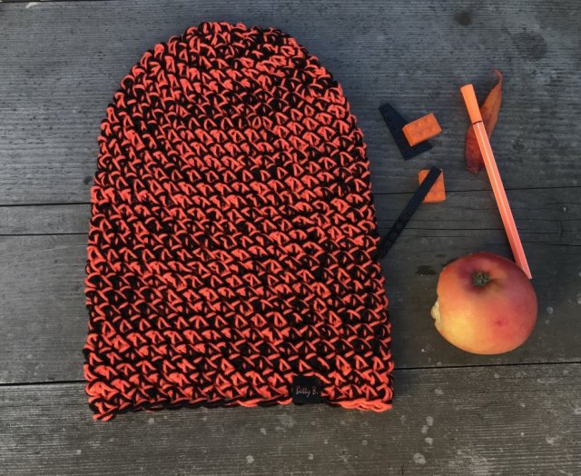 cienka czapka jesienna pomarańczowo/ czarna