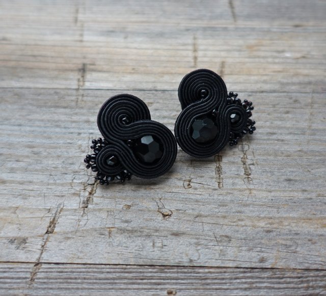Małe czarne-  kolczyki Soutache