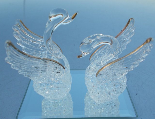 swans in love hand made -dobrana para - nowe ręcznie wykonane figurki szkło artystyczne