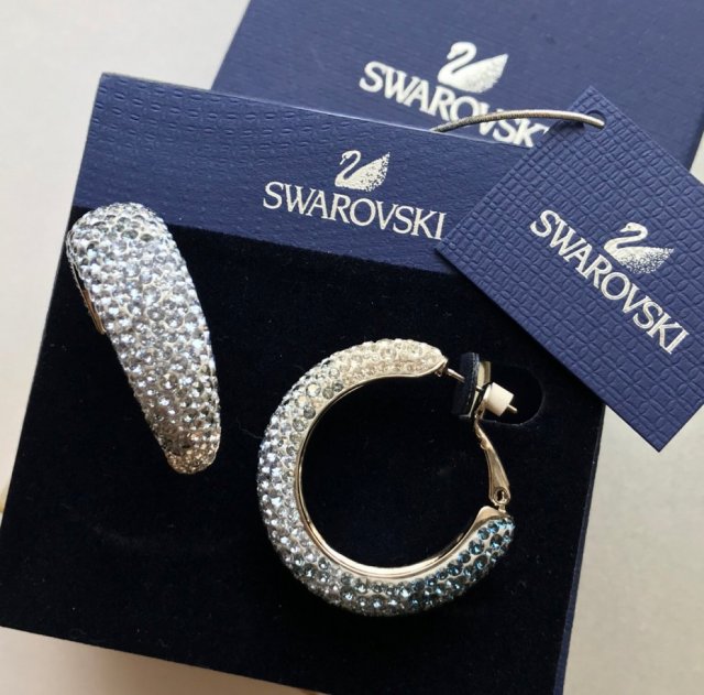 Swarovski Crystal - HOOP BLUE PIERCED EARRINGS, RHODIUM PLATED - Rozgwieżdżone niebo ❀ڿڰۣ❀ Kolczyki