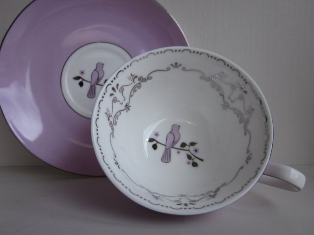 MISS DARCY BIRD CUP &SAUCER LAVENDER/SILVER Bombay duck london  nowy  - SZLACHETNIE PORCELANOWY ZESTAW HERBACIANY FILIŻANKA ZE SPODKIEM nowy