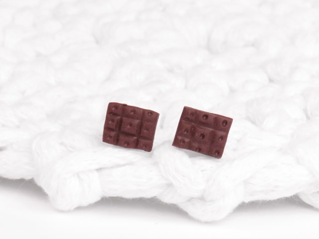 Kolczyki sztyfty - małe czekoladki