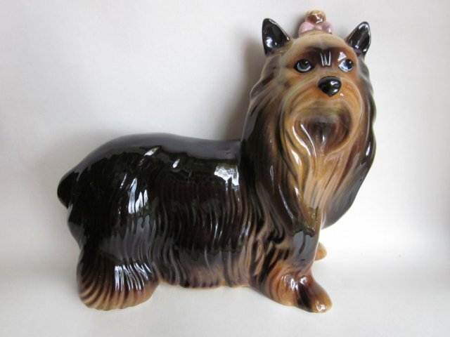 big dog duża porcelanowa figurka  sygnowana kolekcjonerska rarytas -19,5 x 7,5 x 16,5 cm