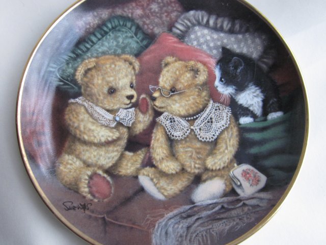 BEAR FACTS   by Sue Willis franklin mint HEIRLOOM RECOMENDATION  porcelanowy talerz kolekcjonerski