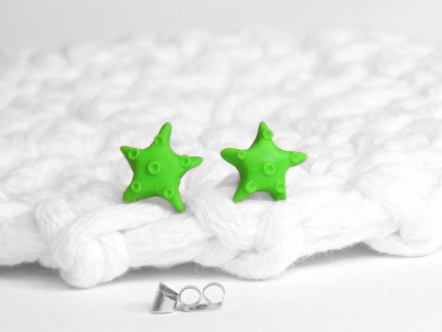 Kolczyki sztyfty - zielona rozgwiazda