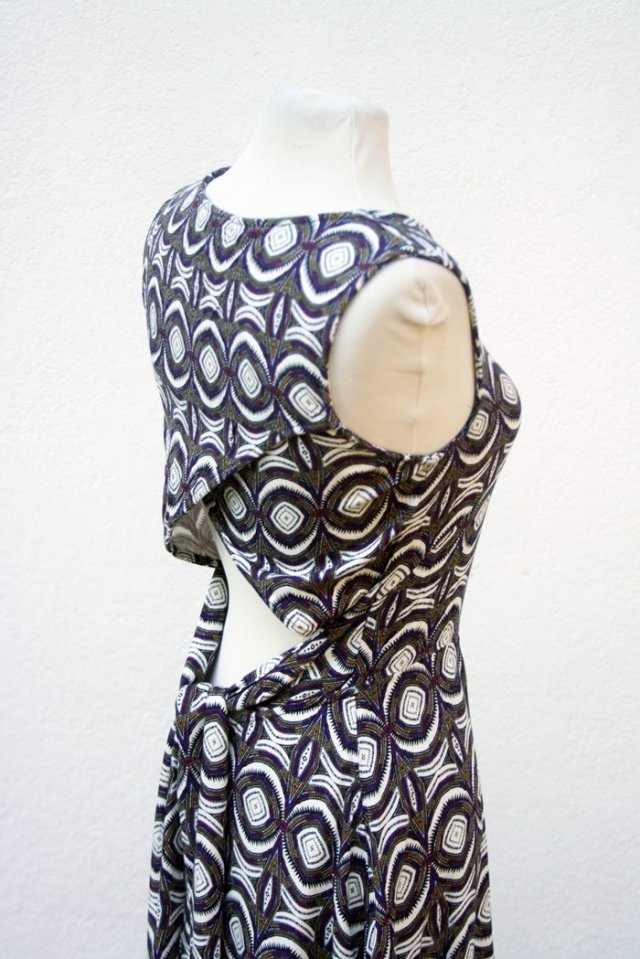 LETNIA SUKIENKA H&M ODRKYTE PLECY