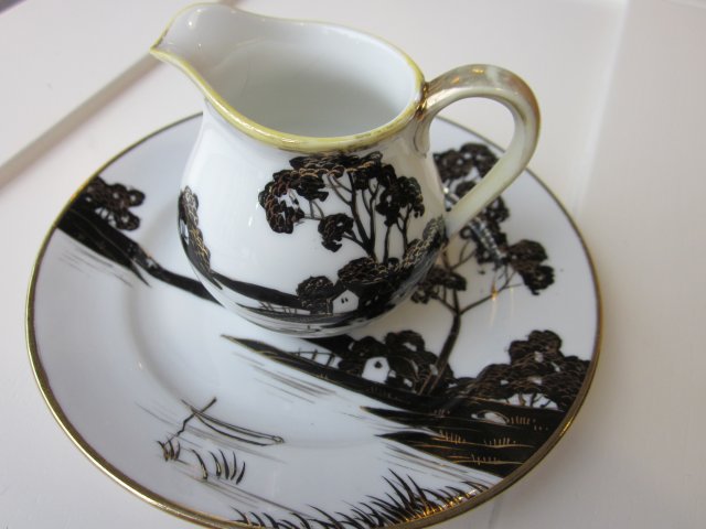 noritaki made in japan  ręcznie malowany  porcelanowy  zestaw  mlecznik i talerzyk 13,5 cm