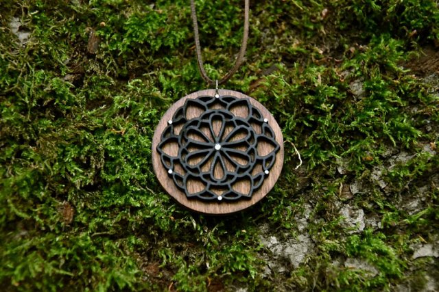 Wisiorek mandala No2