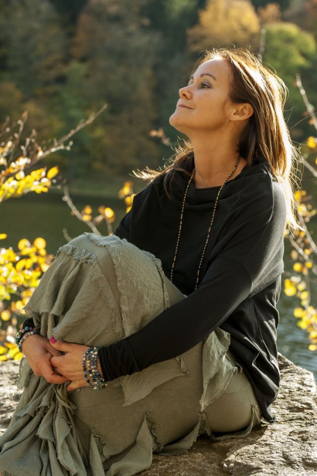 CZARNA BLUZKA typu oversize MoreLove ASANA rozm.S