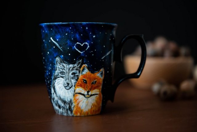 Porcelanowy kubek do kawy z wilkiem i lisem, malowana porcelana konstelacje, personalizowany prezent