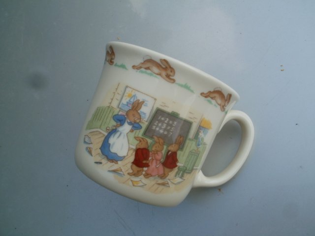 Bunnykins Doulton kolekcjonerski porcelanowy kubek -wzór z 1936 roku
