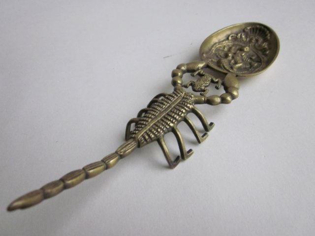 Oryginalna praktyczna z  mosiądzu   oryginalny drapieżny design skorpion