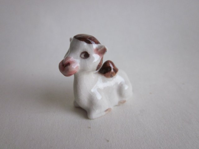 Miniatura - wielbłąd  ręcznie malowana miniaturowa figurka urocza do kolekcji i na prezent ☺
