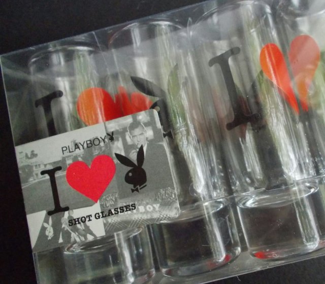 playboy shot  glasses nowy  komplet czterech firmowych gruboszklanychyba kieliszków