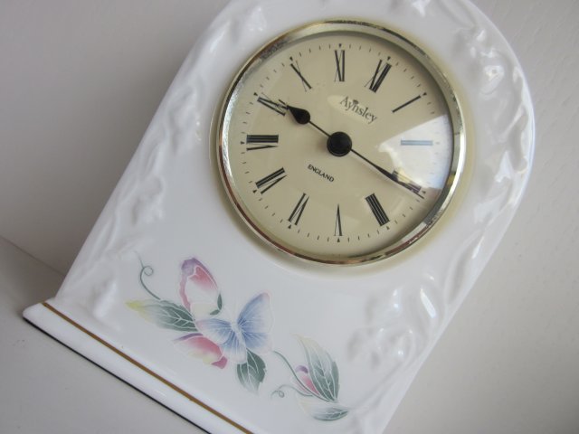 Rarytas -  Aynsley Little  Sweet heart -szlachetnie porcelanowy zegar-MANTEL CLOCK  - seria kolekcjonerska użytkowa, dekoracyjna