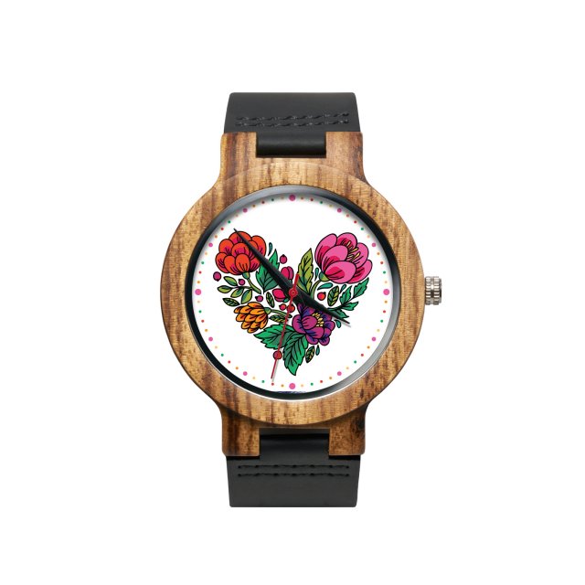 Drewniany zegarek na czarnym pasku z grafiką LOVE FLOWERS