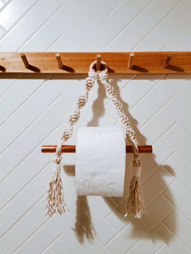 Uchwyt wieszak ze sznurka na papier toaletowy