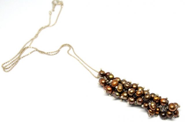 Naszyjnik wisior brązowe złote perły elegancki