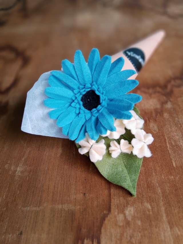 Gerbera - kwiat - filc - niebieska