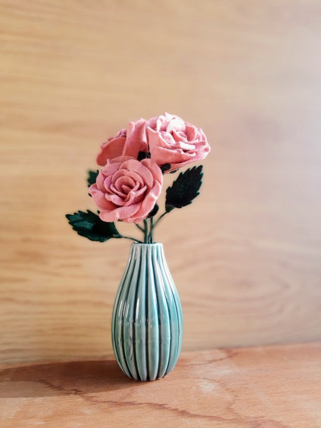 Bukiet róż; kwiaty z filcu; różowy I