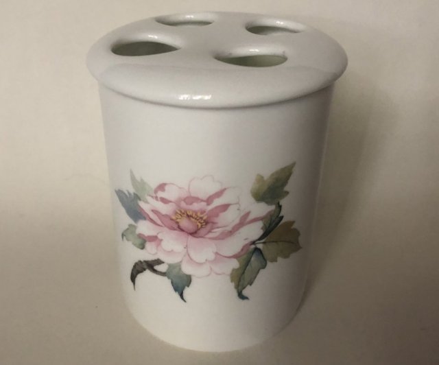 Hadida Bath Series porcelanowy kubek na szczotki do zębów