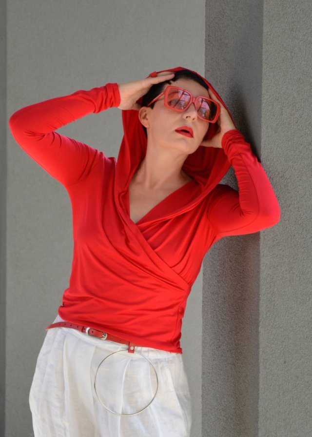 BLUZA Z KAPTUREM