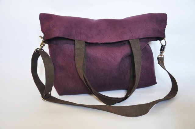 Torba hobo XXL - oberżyna, brąz