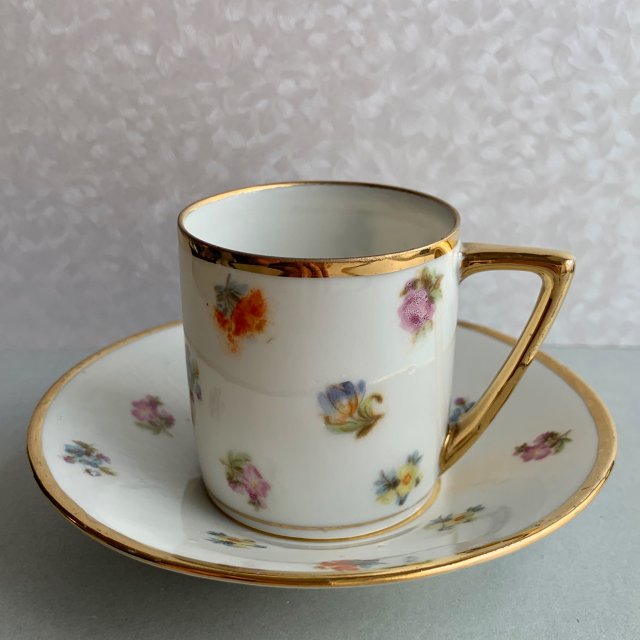 Czar dawnej porcelany, lata 30XXw. ❀ڿڰۣ❀ Kwiatowa filiżanka do espresso