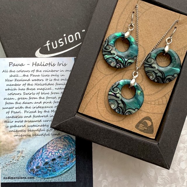 Wonderful Jewellery ✿✿ New Zealand Paua Creole Shell Pendant Earring Set ✿✿ Komplet prezentowy