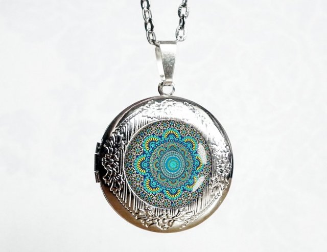 turkusowa mandala :: sekretnik medalion otwierany z grafiką za szkłem