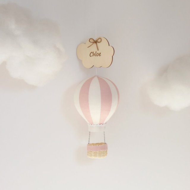 Balon w różowe pasy - mobil dla dzieci