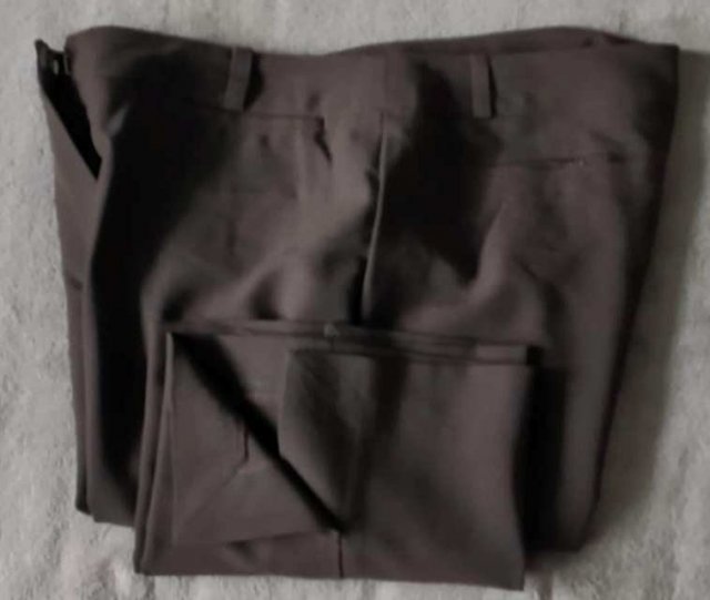 Eleganckie spodnie 3/4 brązowe, Solar rozm. 38