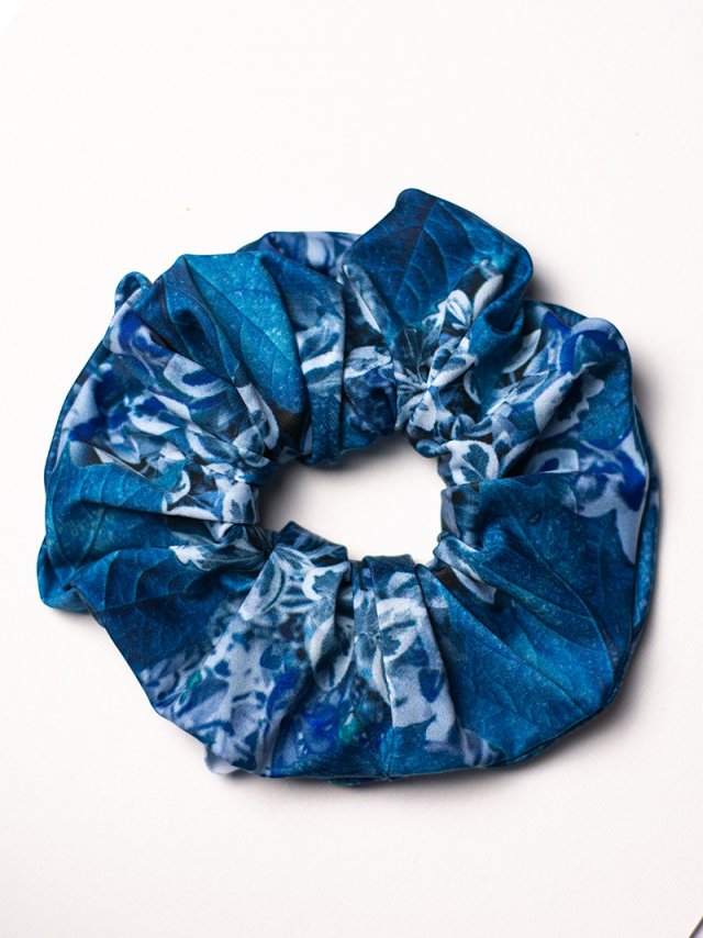 Gumka scrunchie - Blue Garden