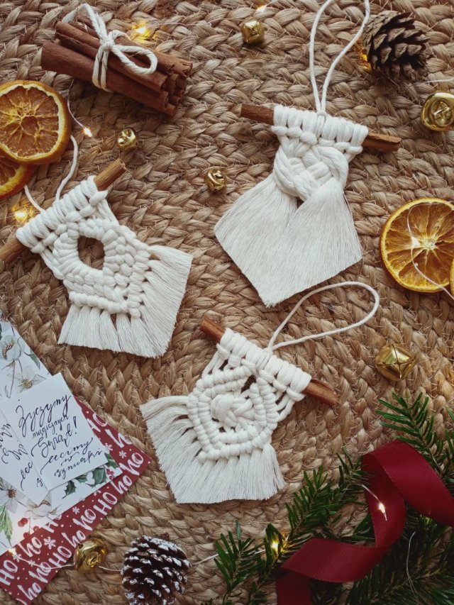 Ozdoba świąteczna "Cynamonek" - 1 szt. makrama