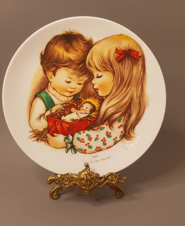 Porcelanowy Kolekcjonerski Bożonarodzeniowy Talerz Goebel" CHARLOT BYJ "1977 Christmas Plate - JOY TO THE WORLD