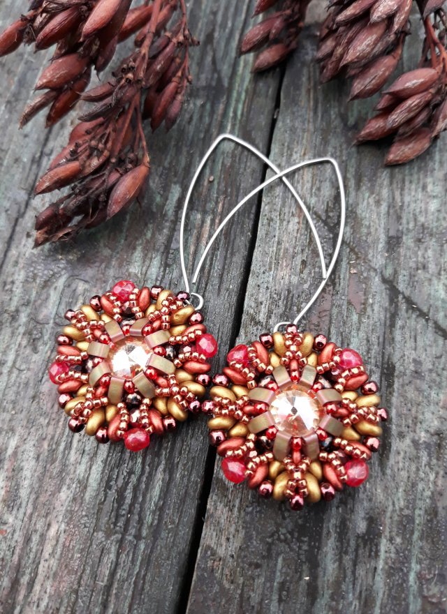 ,,rozetki w złocie i brązie ,,