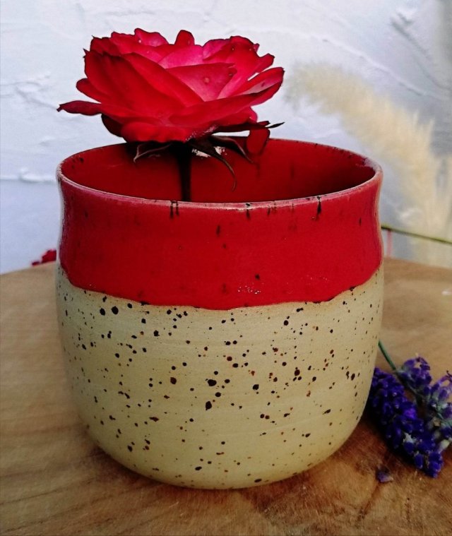 WALENTYNKOWY CZERWONY KUBEK CERAMICZNY czarka kamionkowa MIŁOSNY PRAKTYCZNY PREZENT DLA KOBIETY minimalistyczny design GAIA