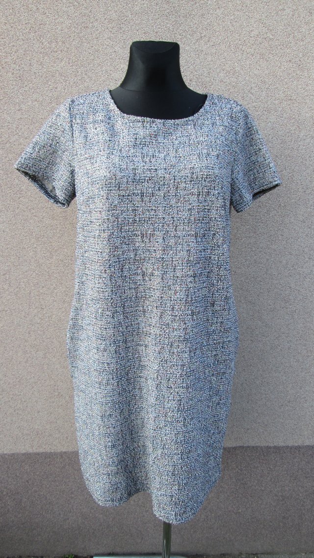 Nowa sukienka boucle- 42/44
