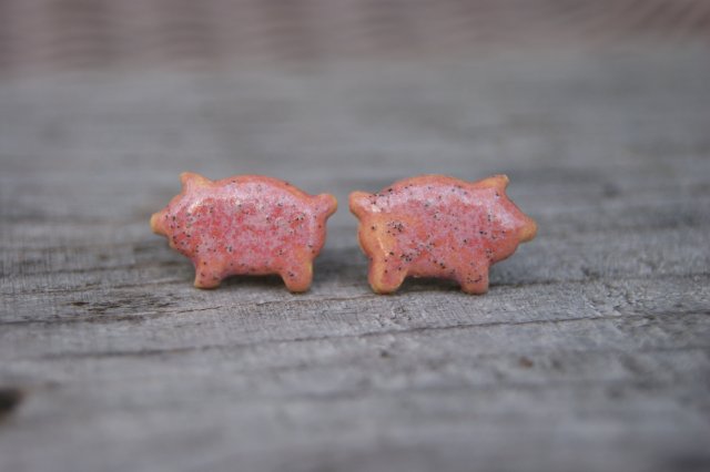 Ceramiczne kolczyki "Różowe świnki Piggy"