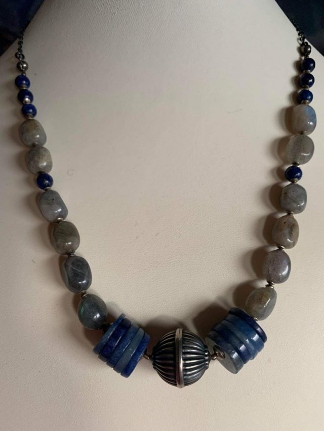 Naszyjnik sodalit, labradoryt, lapis lazuli, oksydowane srebro 925