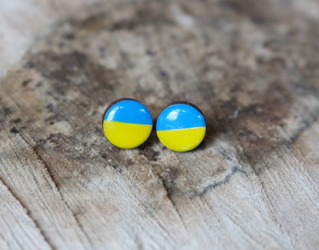 Dla UKRAINY! Drewniane kolczyki z flagą Ukrainy - mini
