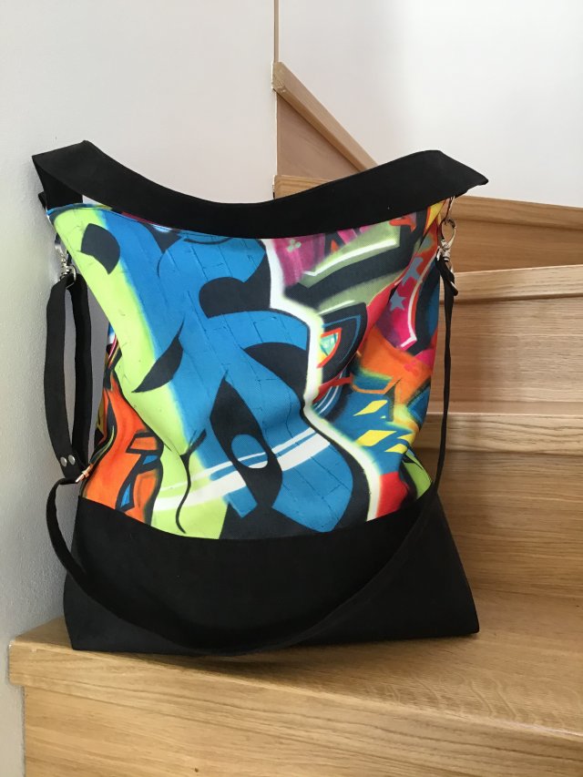 Torba hobo XXL - print graffiti