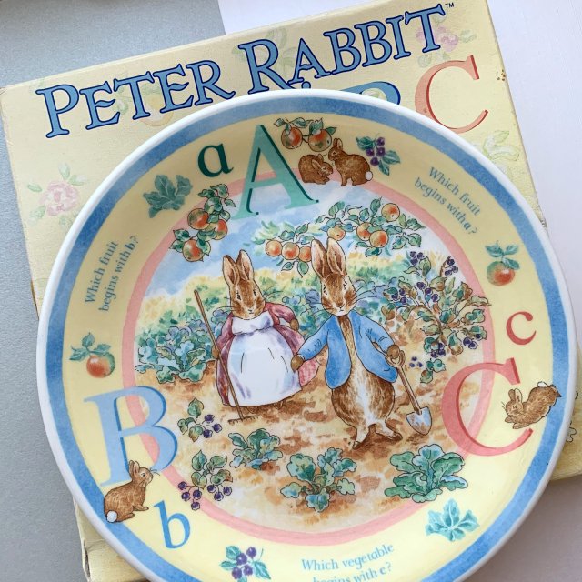Limitowana edycja ❀ڿڰۣ❀ WEDGWOOD 1997r. ❀ڿڰۣ❀ Peter Rabbit ❀ڿڰۣ❀ RZADKOŚĆ ❀ڿڰۣ❀ Nowy porcelanowy talerz