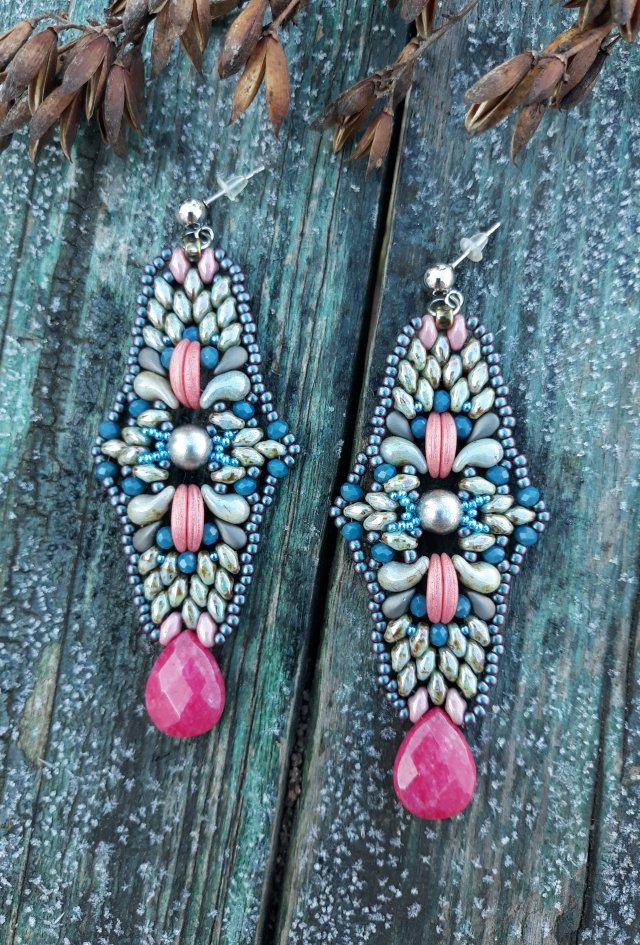 ,,z różowym jadeitem,,